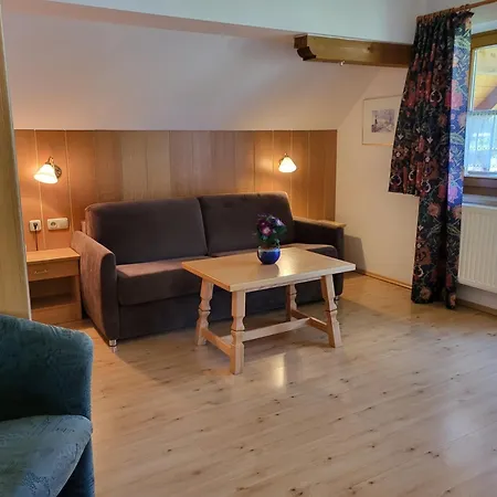 アパート Hoeller